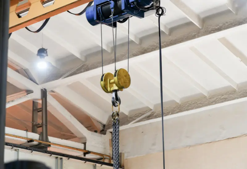 Peran Vital Lifting Equipment dalam Industri