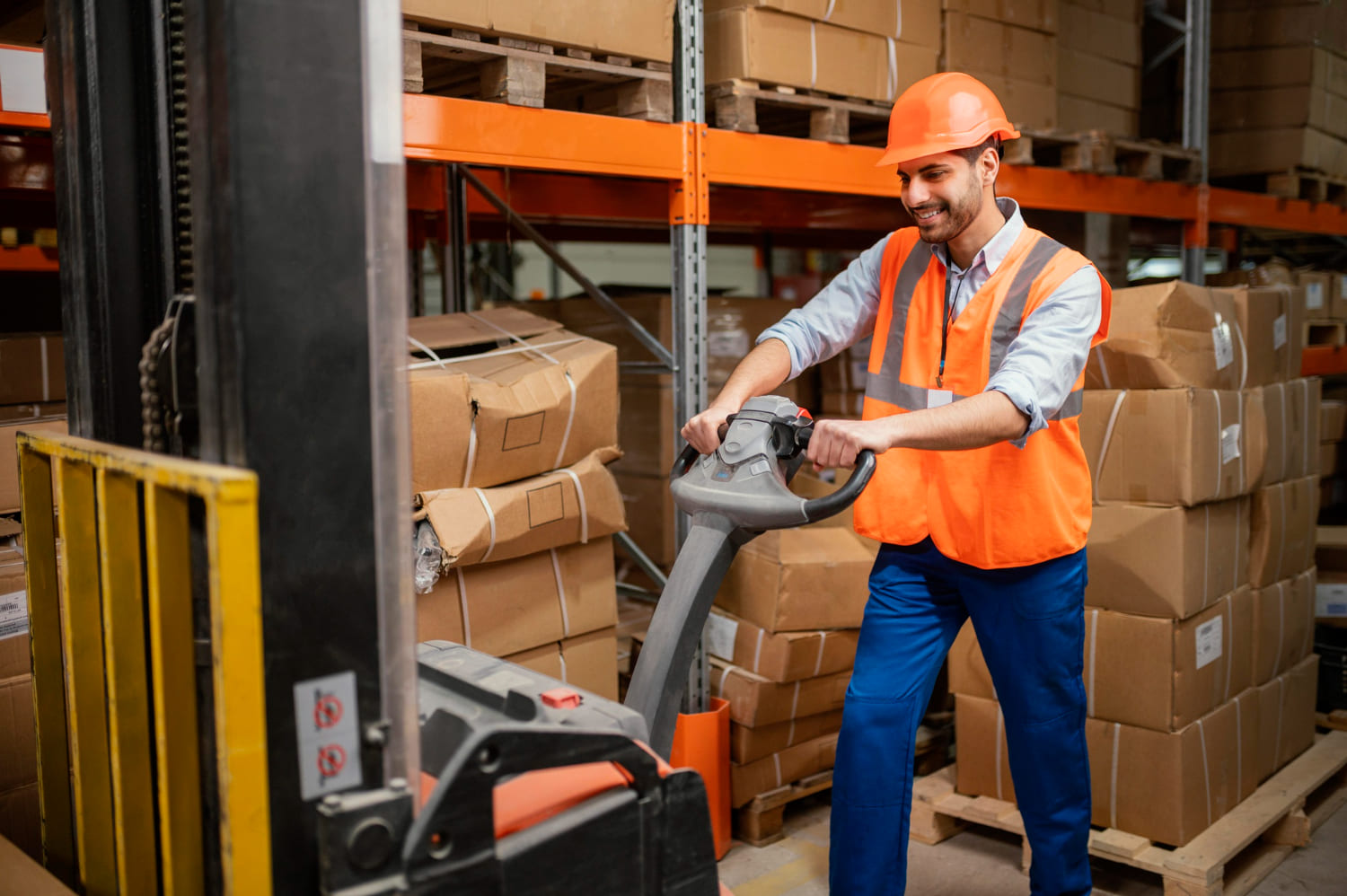 Cara Memilih Hand Stacker yang Tepat: Manual, Semi Electric & Full Electric
